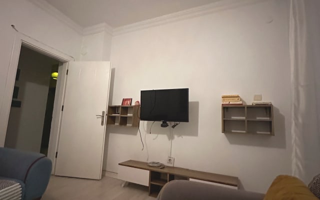 Great location just 300 meters from the old town, and of course, cozy.