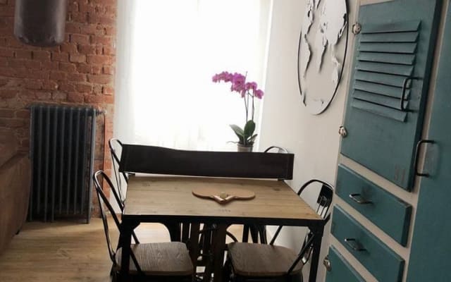 Very cozy 2-bedroom apartment in the city center (palace)