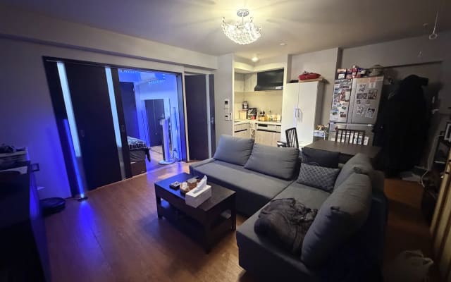 Precioso y espacioso piso de 1 dormitorio y 1 baño, en el centro, con...