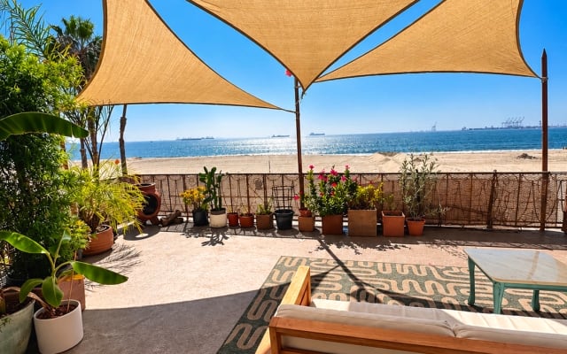 Truly the Most Magical Beach Front 1 Bedroom (Alamitos Gay Beach) - Picture 13