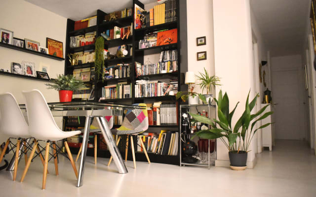 Bright Room | Park Views | Desk | Near Downtown - Picture 11