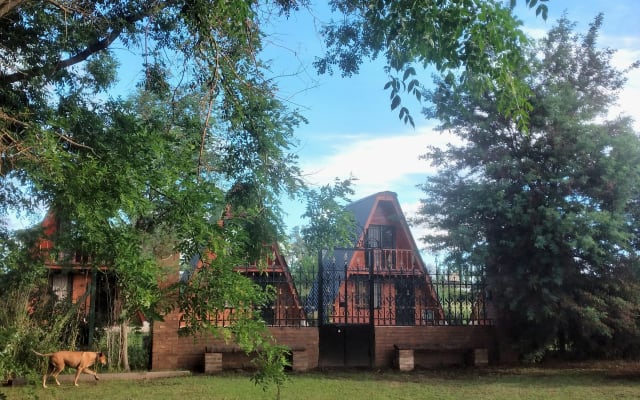 5 "Alpine" Cottages at the Former "Los Aromos" Ranch: Tradition...