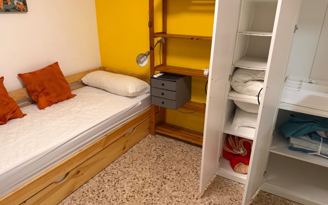 Camera confortevole e tranquilla in un ambiente intimo, perfetta per...