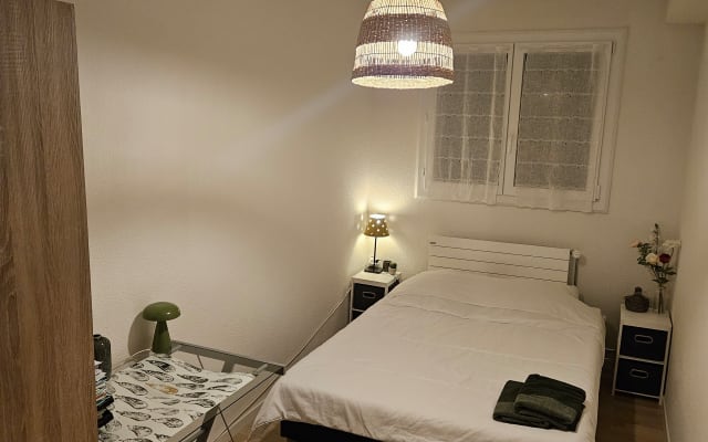 Petit appartement rénové à neuf, proche de la gare Cornavin et lac
