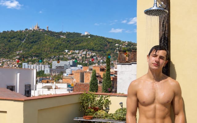 Barcelona Skyline Penthouse • Private Room & Terrace