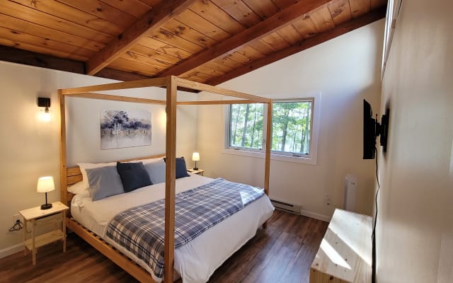 China Lake Chalet | Private Waterfront + Dock