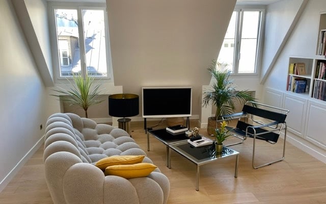 Charming apartment on Place Vendôme with air conditioning