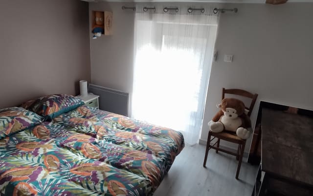 Quarto tranquilo na casa de um morador local
Naturismo permitido