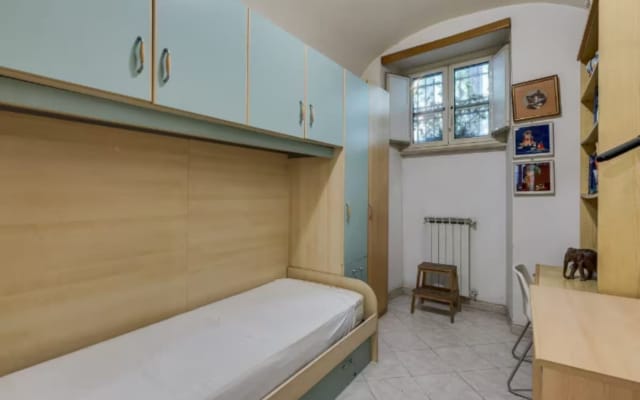 A Refined Roman Escape and Stylish Furnished two Bedroom Apartment - Picture 12