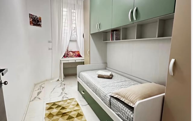 Private room with bathroom in Prati – Vatican City - Picture 2