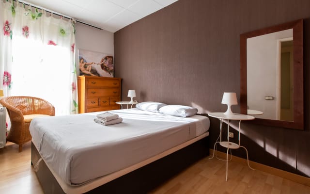 Apartamento con tres dormitorios en Poble Sec