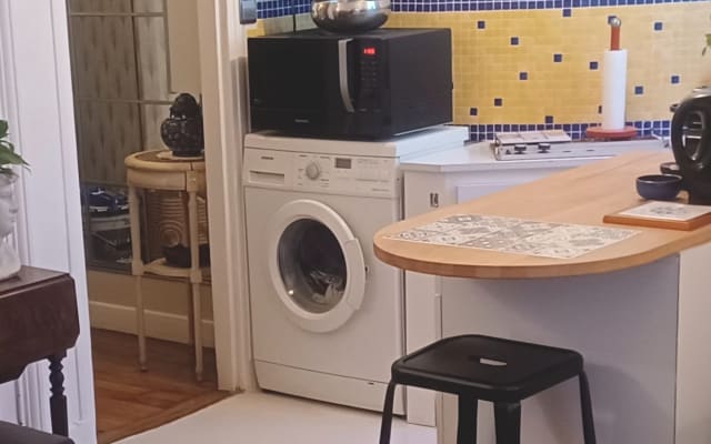 Pequeño piso parisino. A los pies de Montmartre.