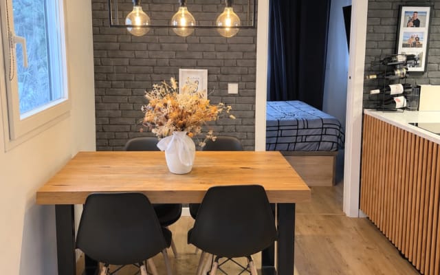 Ático moderno con terraza privada y encanto en Valencia