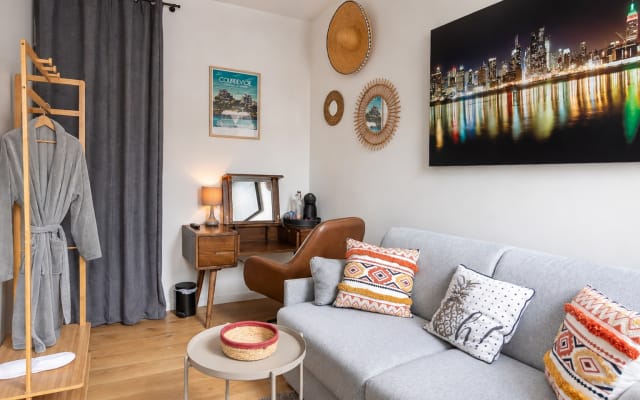 Quarto em uma casa grande e incomum, Paris - La Défense