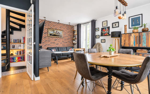 Quarto em uma casa grande e incomum, Paris - La Défense