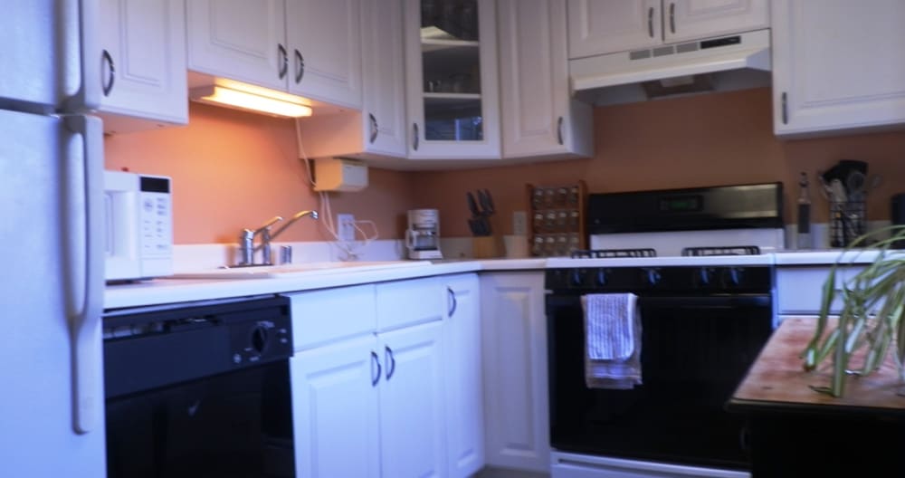 Ron's listing on misterb&b - h********_ad87702f5919e******** df7c578b9a45e4ffc2