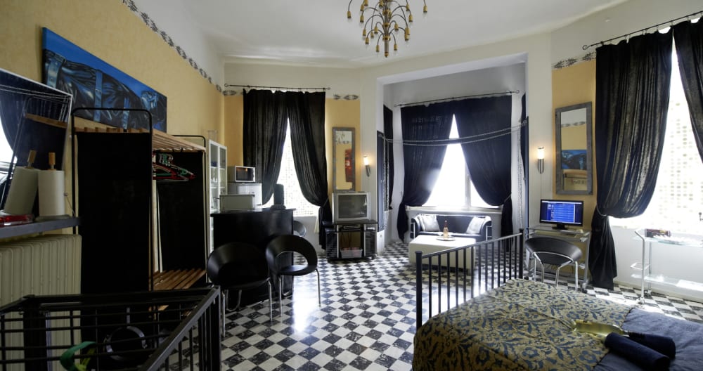 Rogger's listing on misterb&b - h******** fafe6797d078cc28ad92a53bc4caf******** e0