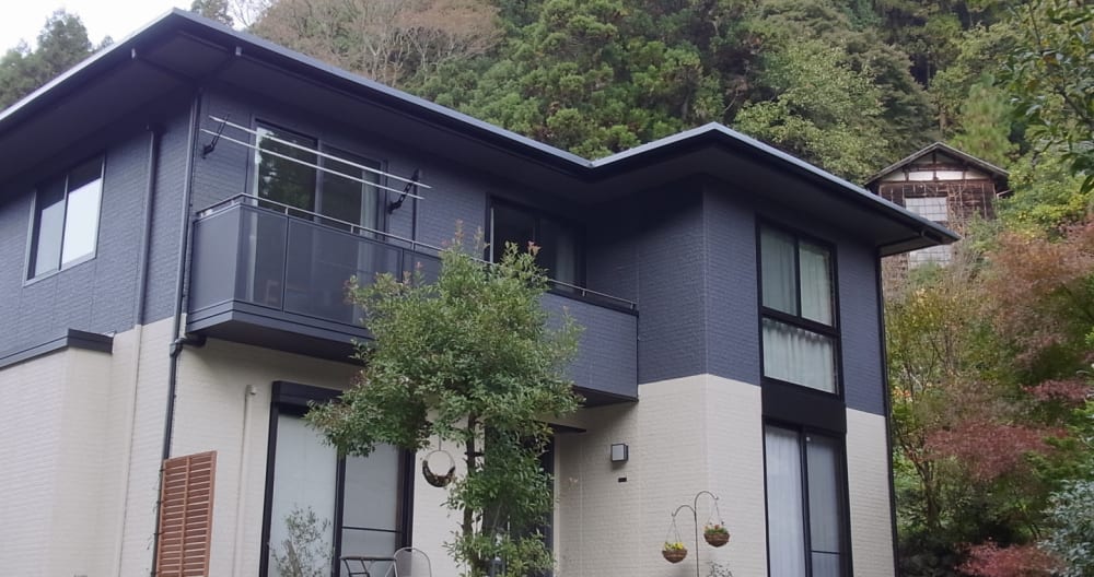 A Mountain Retreat - Picture 2