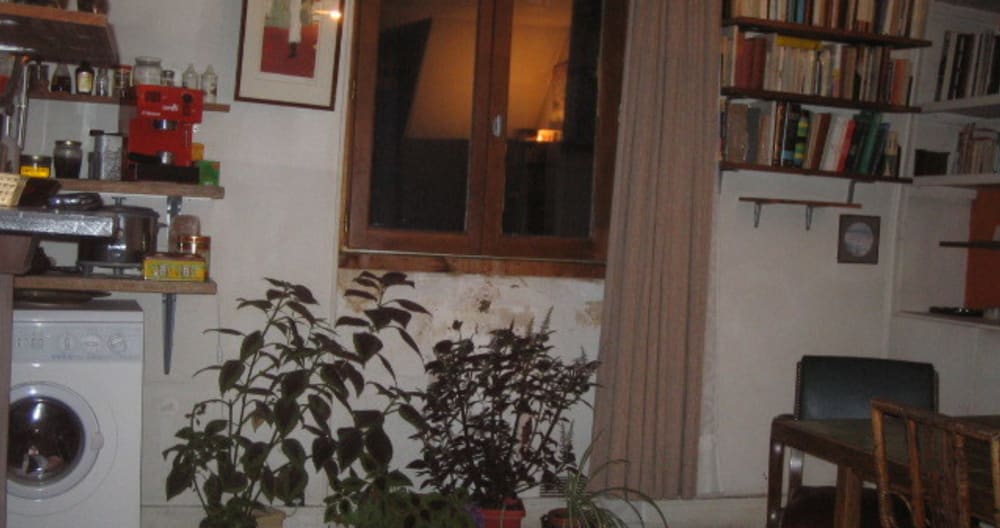 Marais quiet and sunny apartment - Picture 11