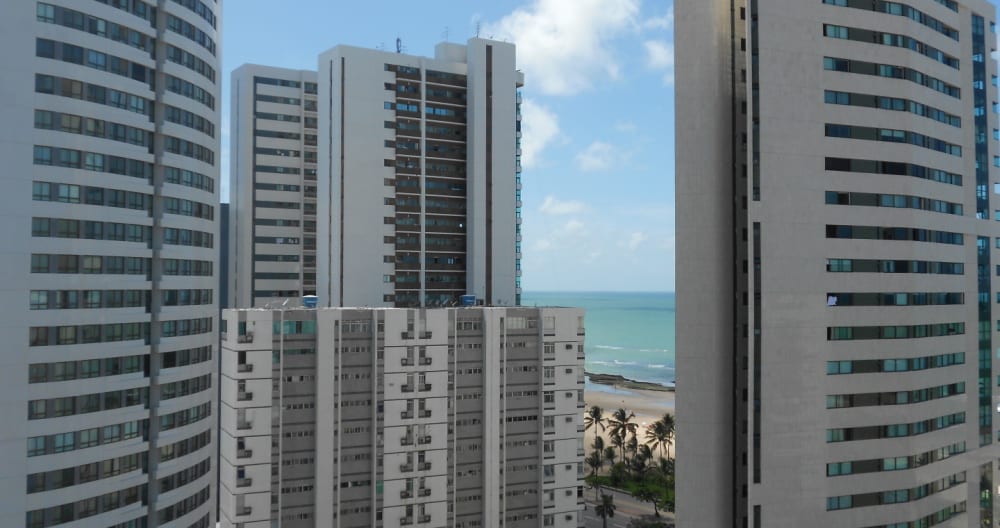 LUXUOSO QUARTO E SALA MOBILIADO/Luxury Flat in front of the Beach - Foto 2