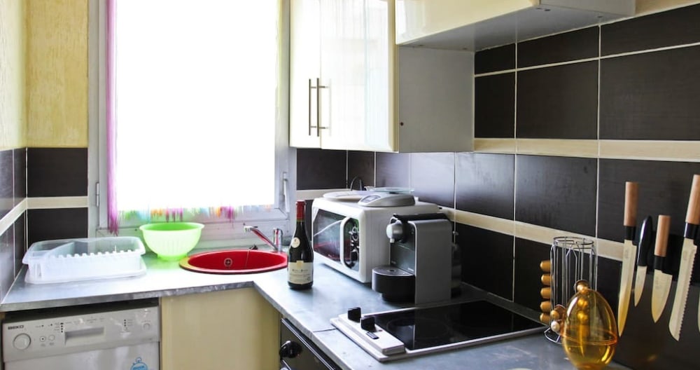 2 rooms, quiet, terrace, hill view - Foto 16