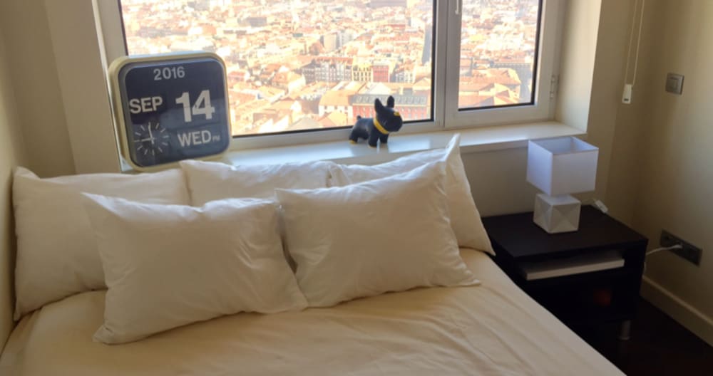 Das höchste Wohngebäude in Madrid. Zimmer mit eigenem Bad. - Foto 3