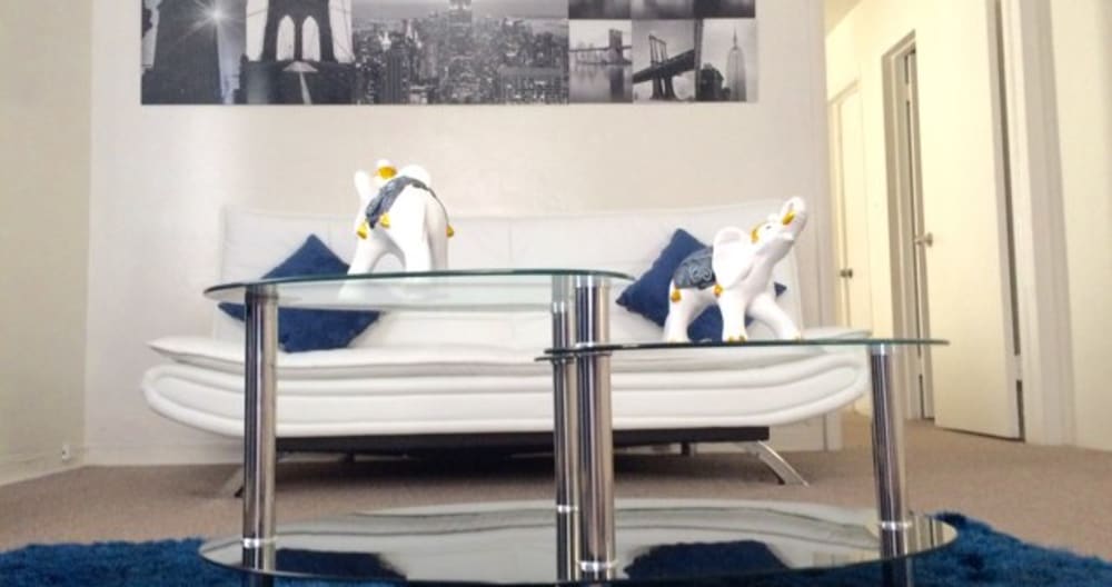 sofá cama en la sala de estar - Foto 1