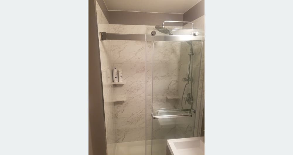 Uptown private bedroom and bathroom - Picture 14