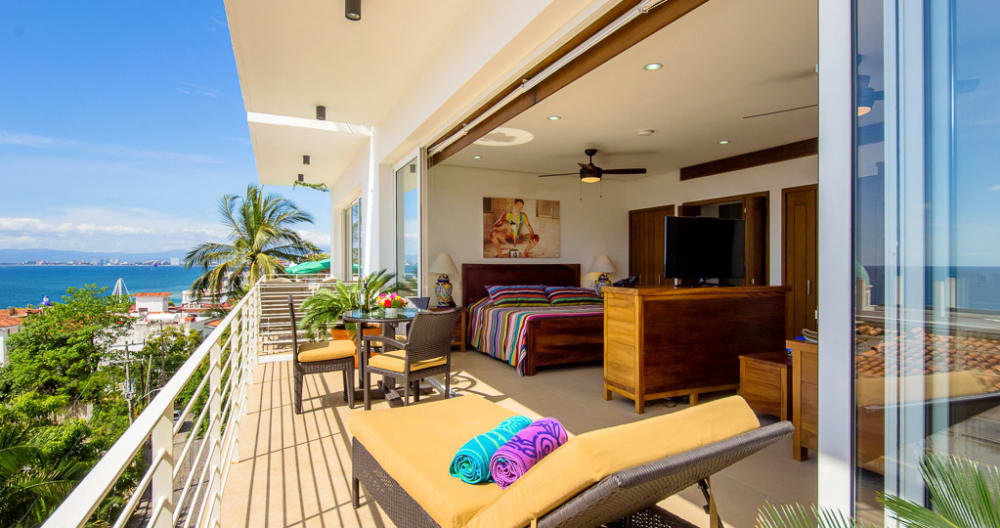 THE DREAM CONDO: OCEAN VIEWS & ONLY A STAIRWAY TO LOS MUERTOS BEACH - Foto 2