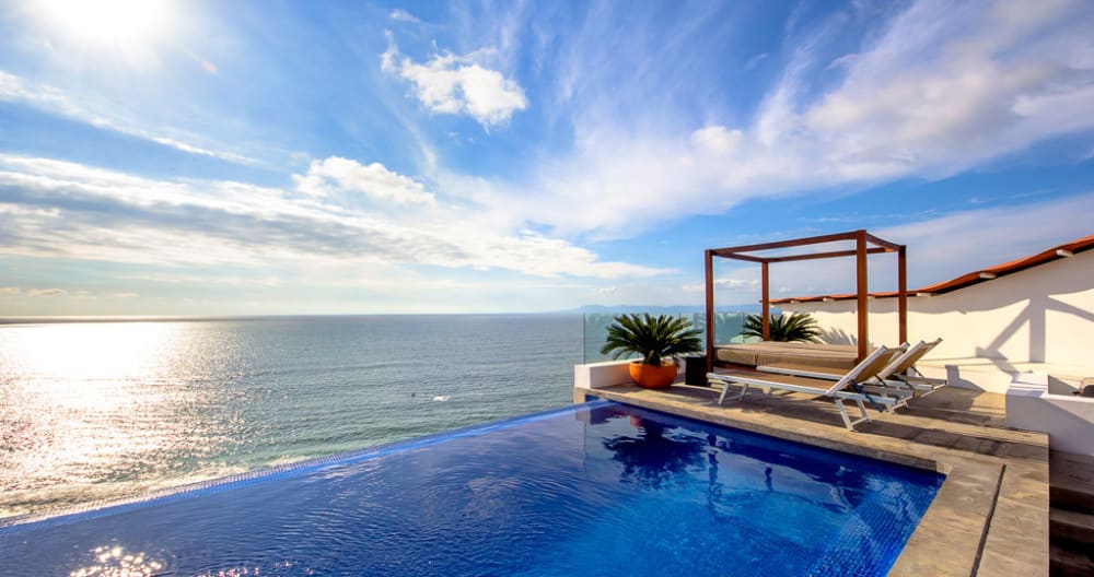 THE DREAM CONDO: OCEAN VIEWS & ONLY A STAIRWAY TO LOS MUERTOS BEACH - Foto 14