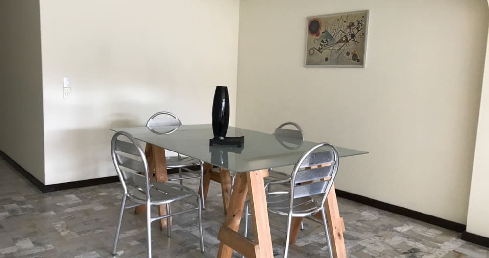 Condesa Cozzy Room For One with Prvate Bthroom - Picture 6