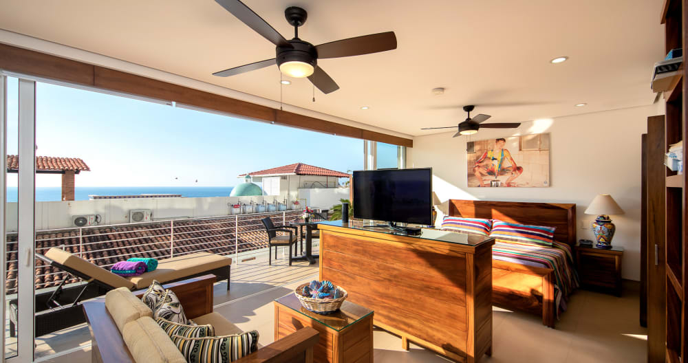 THE DREAM CONDO: OCEAN VIEWS & ONLY A STAIRWAY TO LOS MUERTOS BEACH - Foto 4