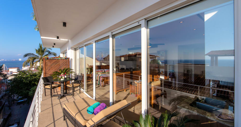 THE DREAM CONDO: OCEAN VIEWS & ONLY A STAIRWAY TO LOS MUERTOS BEACH - Foto 3