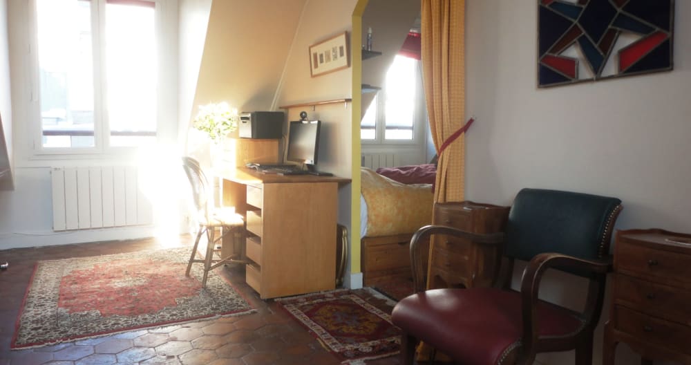 Marais quiet and sunny apartment - Picture 10