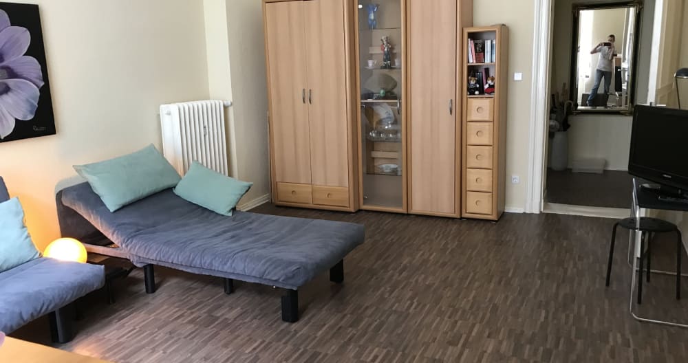 Guest room in the heart of the scene. The perfect accommodation in the scene. - Picture 8