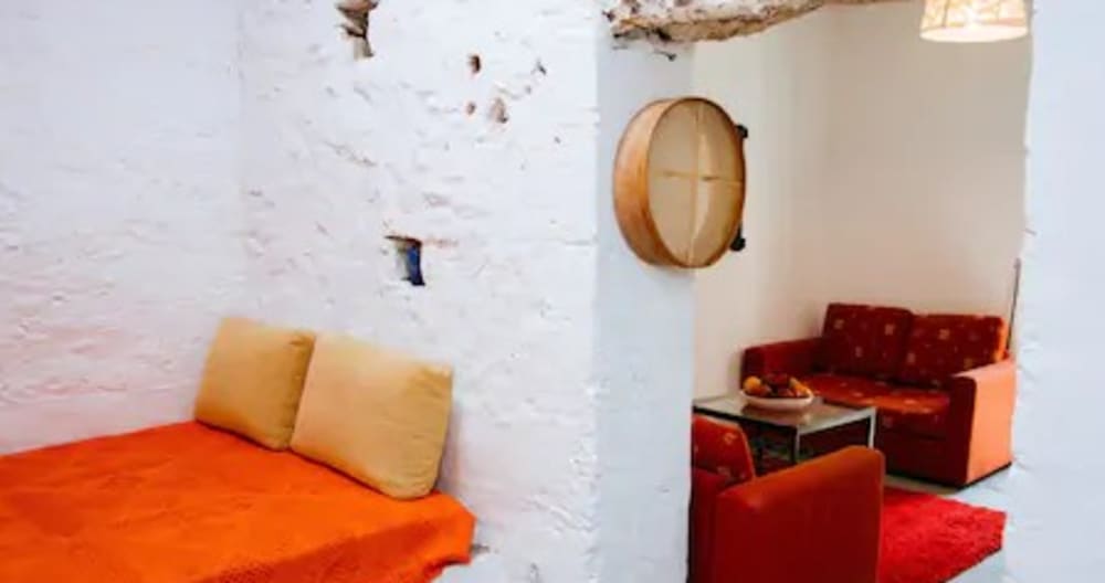 GREEN STONE HOUSE LOVE WITH GREAT KARMA - Picture 20