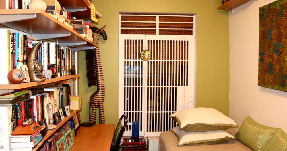 Cozy Apartment in Upper Manhattan (Private Room). - Picture 10