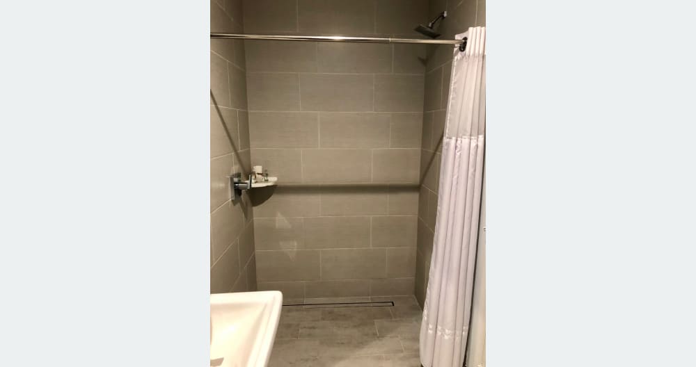 Poolside Movie Colony En-Suite-Private Entrance - Picture 8