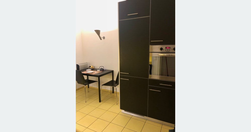 Habitación en un hermoso y tranquilo apartamento con jardín en la moderna Zürich Seefeld - Foto 14