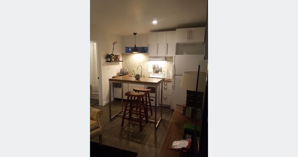 WARM & COZY HAVEN: Walking distance to Universal Studios - Picture 4