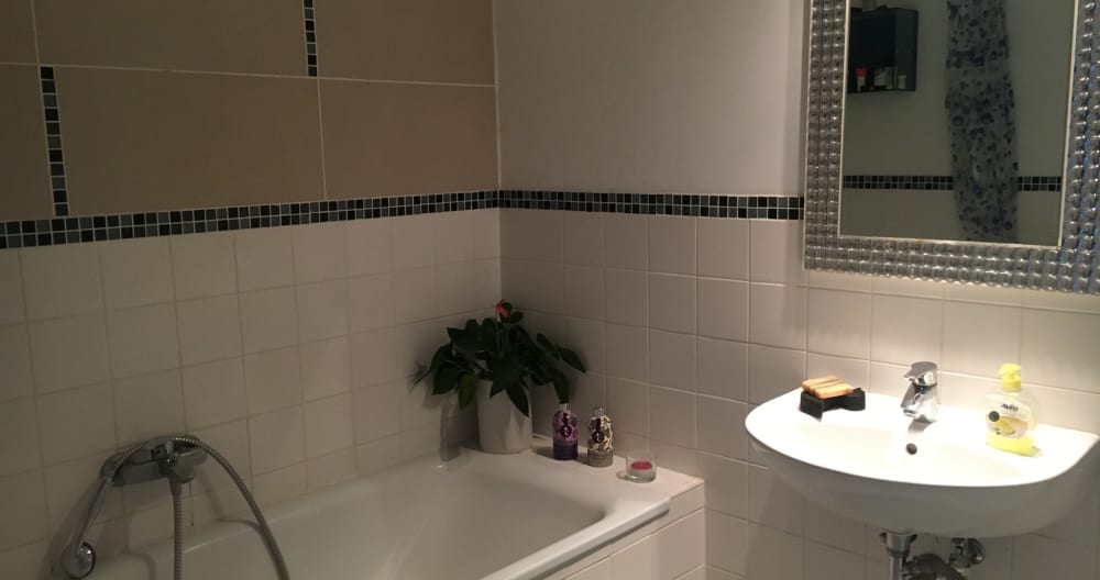 Gästezimmer in einer ruhigen und modernen Wohnung - Foto 8