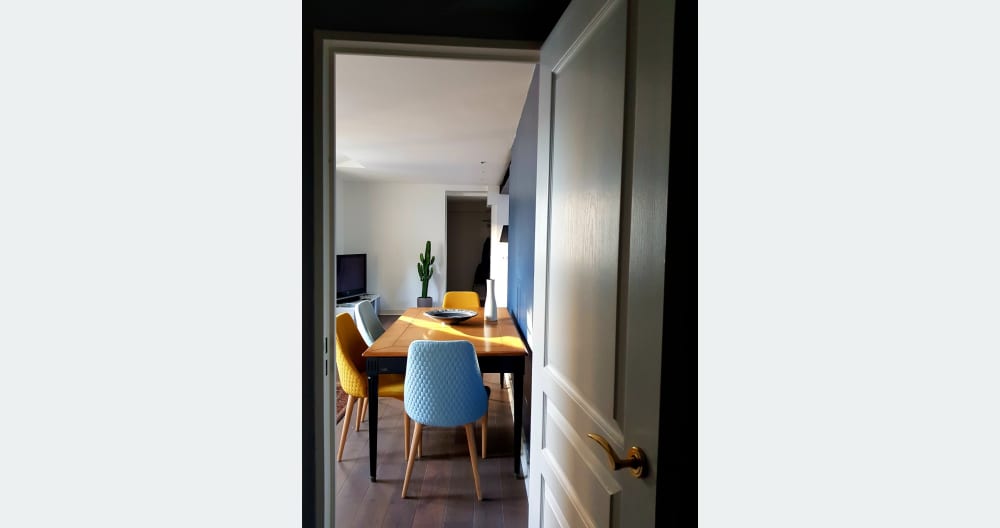 Heart of Paris! 2 bedroom last floor with elevator - Picture 4