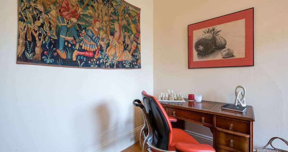 Elegant Ashbury Heights Flat - Picture 5
