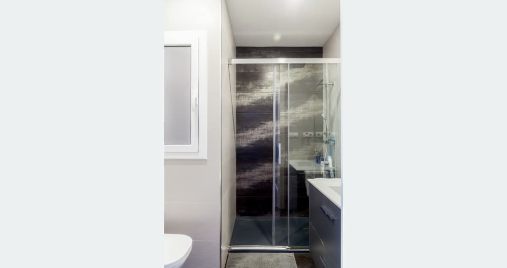 =: Chambre double dans un appartement moderne, rénové et central - Photo 11