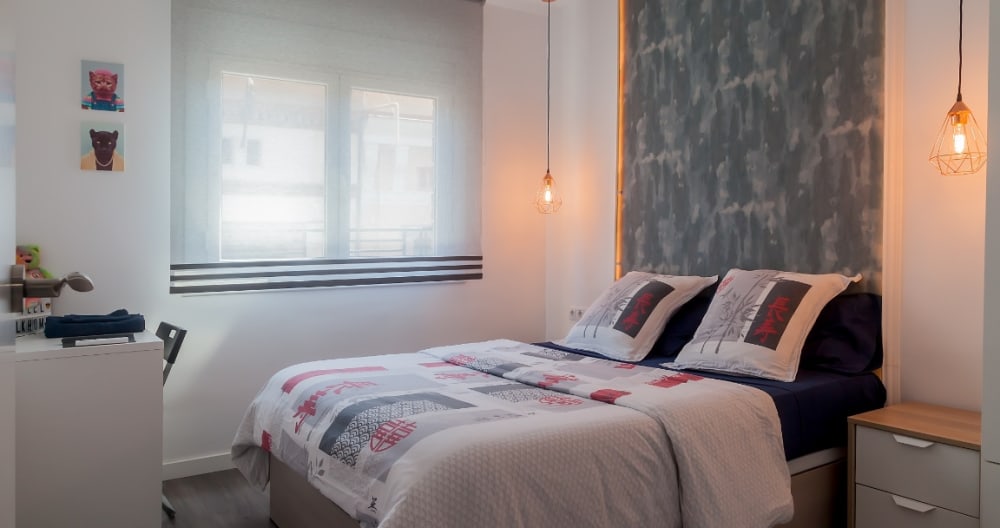 =: Chambre double dans un appartement moderne, rénové et central - Photo 1