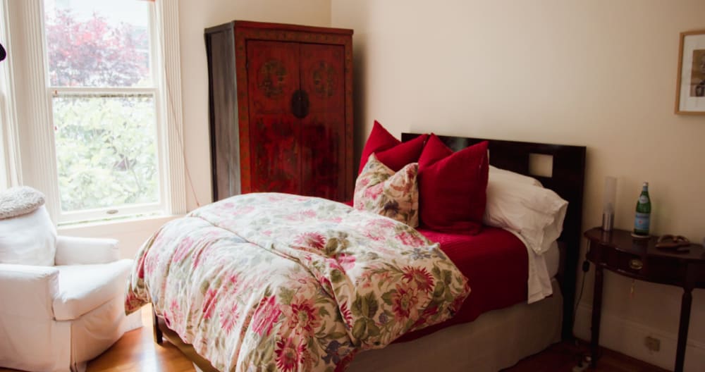 Elegant Ashbury Heights Flat - Picture 1