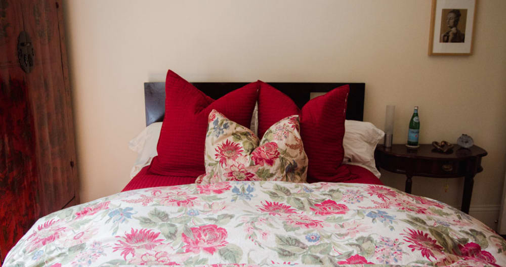 Elegant Ashbury Heights Flat - Picture 3