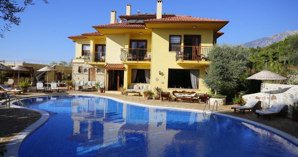 An unspoilt, luxurious surroundings and a warm, personal welcome - Picture 2