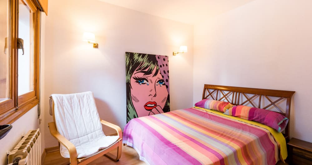 Dormitorio en villa con piscina, sauna, gran jacuzzi y chimenea. - Foto 17