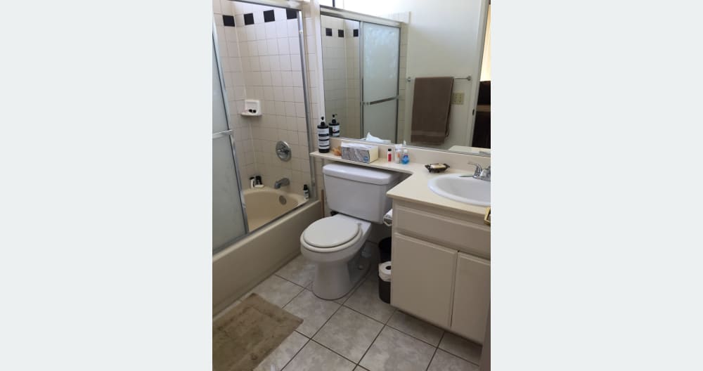 1 chambre avec salle de bain privée dans appartement 2BDRM / 2BTH - Photo 4
